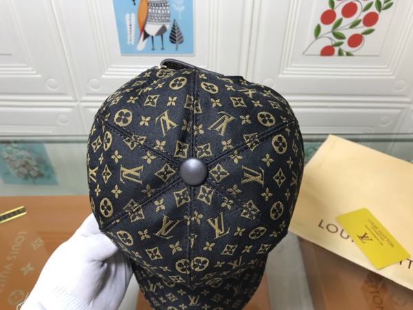 ブランド帽子側面デザイン